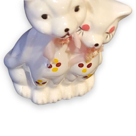 Vintage ArtMark Porcelain Kitty Couple Figurine Pink Ribbons Kitsch Cats - Picture 13 of 13